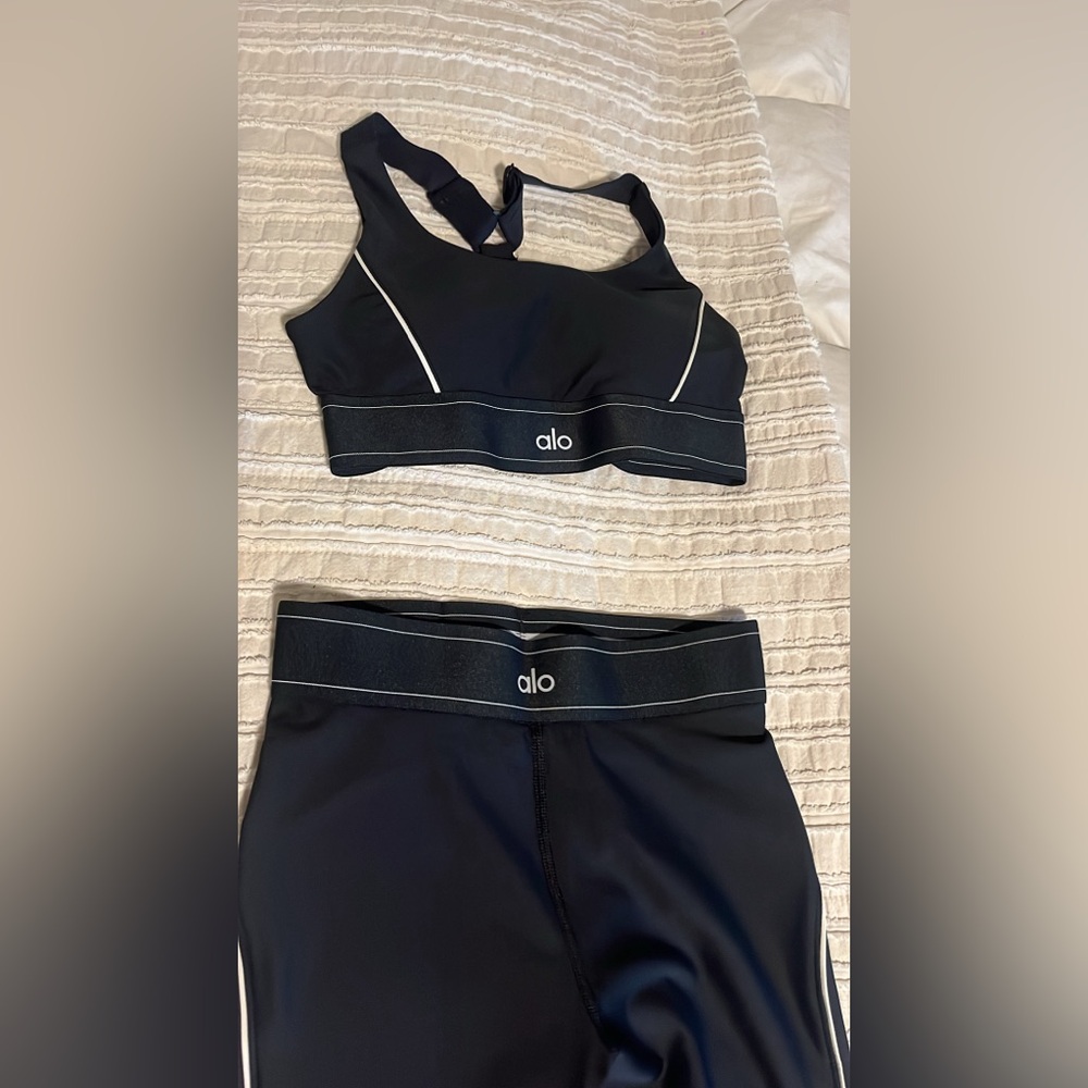 Alo Yoga Set